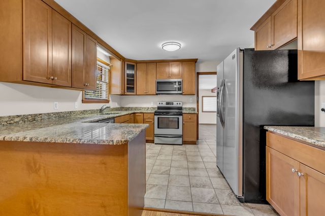 110 Sterling Ct, Hendersonville, TN 37075