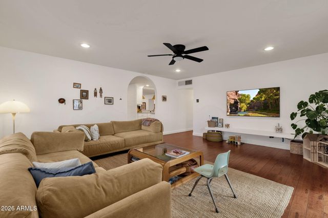 4501 N 30TH Place, Phoenix, AZ 85016