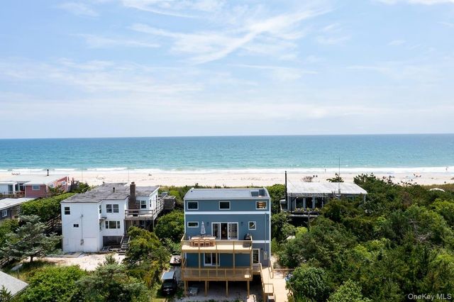 52 Lewis Walk, Cherry Grove, NY 11782