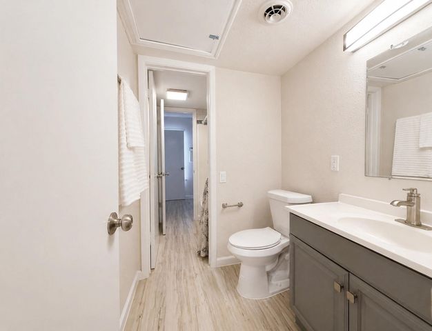 11710 Southlake Drive 47, Houston, TX 77077