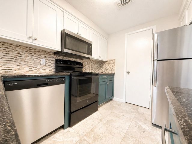 11710 Southlake Drive 47, Houston, TX 77077