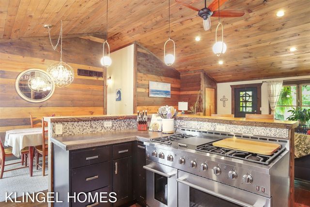 13698 Stearns Court, Grand Haven, MI 49417