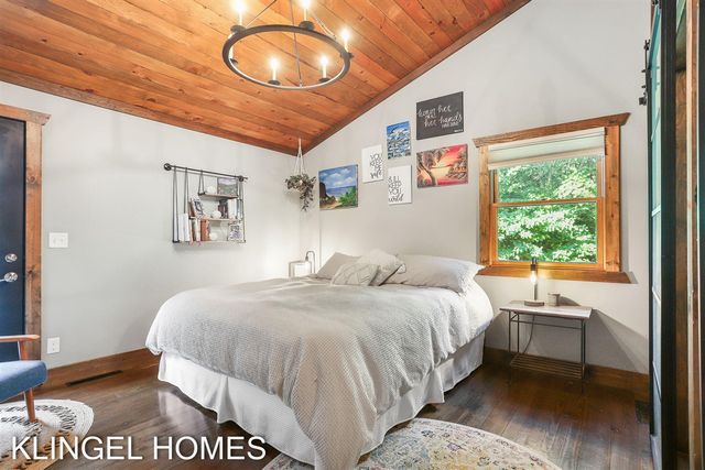 13698 Stearns Court, Grand Haven, MI 49417