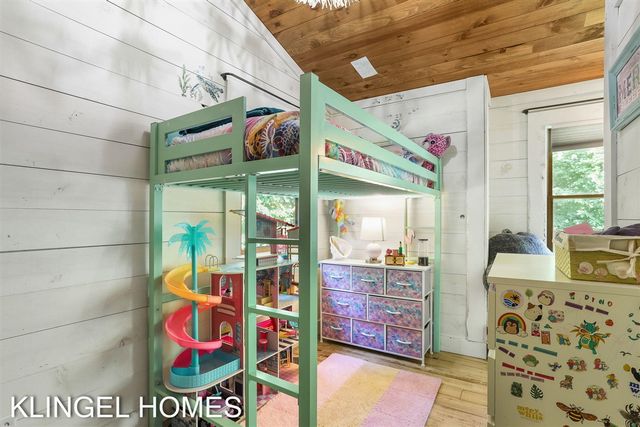 13698 Stearns Court, Grand Haven, MI 49417