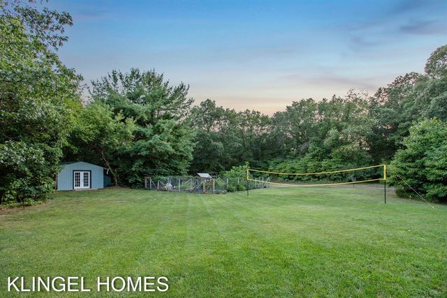 13698 Stearns Court, Grand Haven, MI 49417