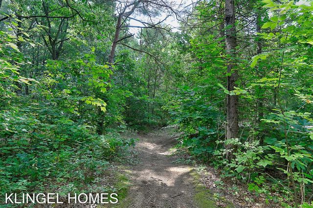 13698 Stearns Court, Grand Haven, MI 49417