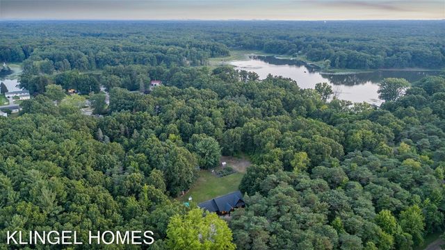 13698 Stearns Court, Grand Haven, MI 49417