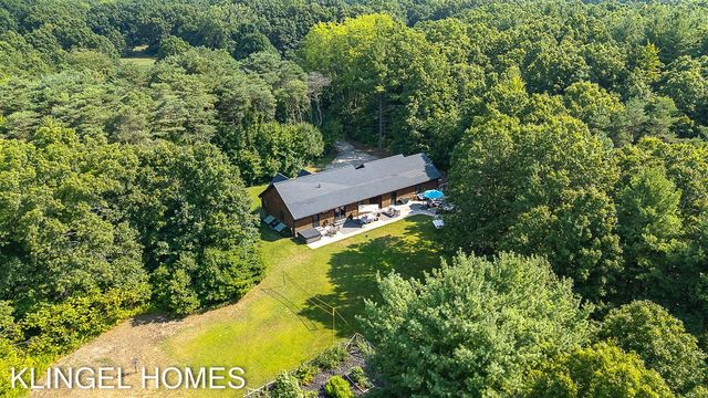 13698 Stearns Court, Grand Haven, MI 49417