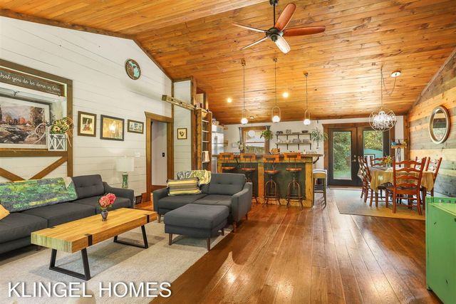 13698 Stearns Court, Grand Haven, MI 49417