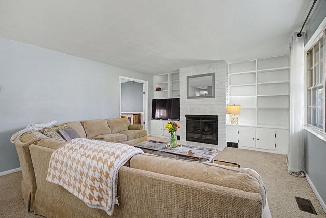 1154 Rona Parkway Drive 1154 Rona Parkway Drive, Fairborn, OH 45324