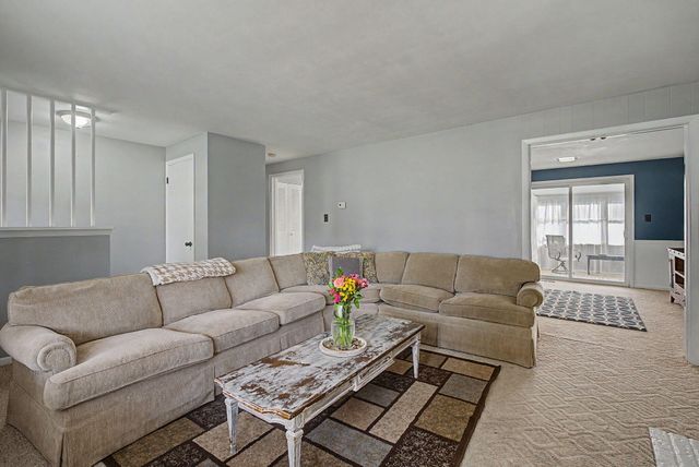 1154 Rona Parkway Drive 1154 Rona Parkway Drive, Fairborn, OH 45324