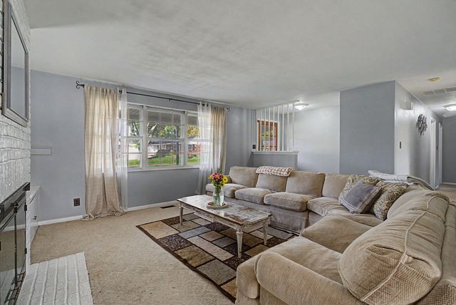 1154 Rona Parkway Drive 1154 Rona Parkway Drive, Fairborn, OH 45324