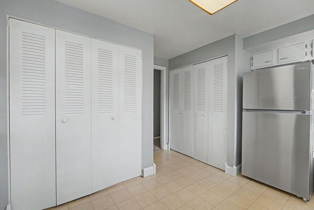 1154 Rona Parkway Drive 1154 Rona Parkway Drive, Fairborn, OH 45324