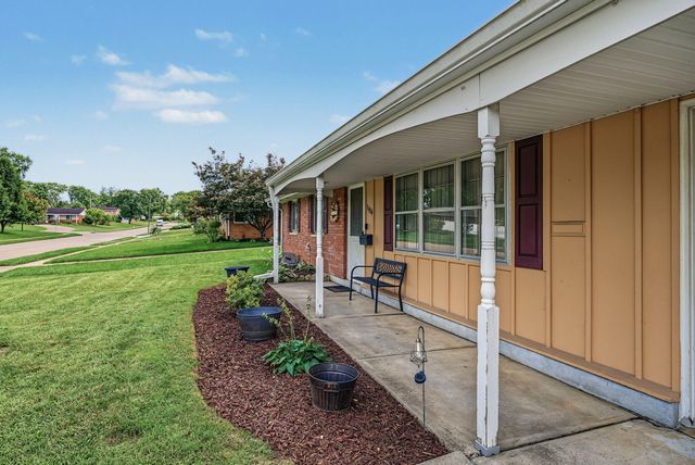 1154 Rona Parkway Drive 1154 Rona Parkway Drive, Fairborn, OH 45324