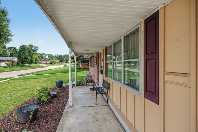 1154 Rona Parkway Drive 1154 Rona Parkway Drive, Fairborn, OH 45324