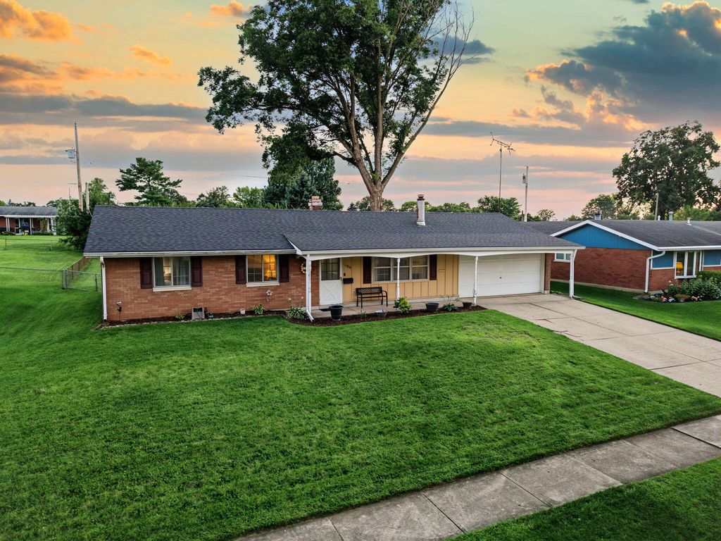 1154 Rona Parkway Drive 1154 Rona Parkway Drive, Fairborn, OH 45324