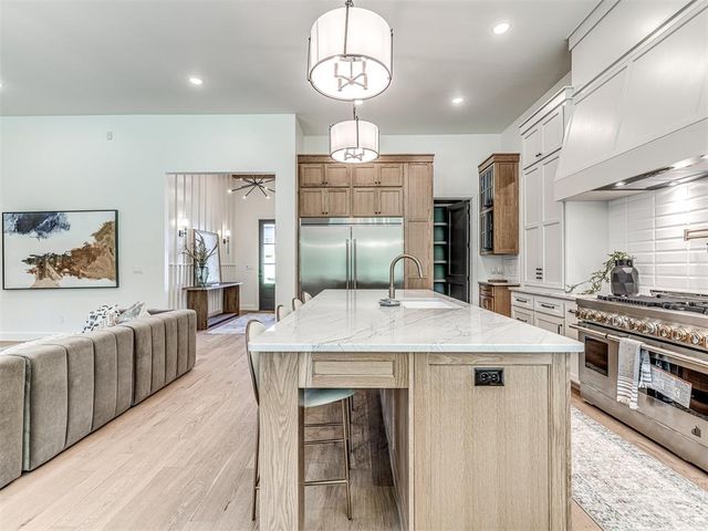 396 Old Creek Road, Edmond, OK 73034