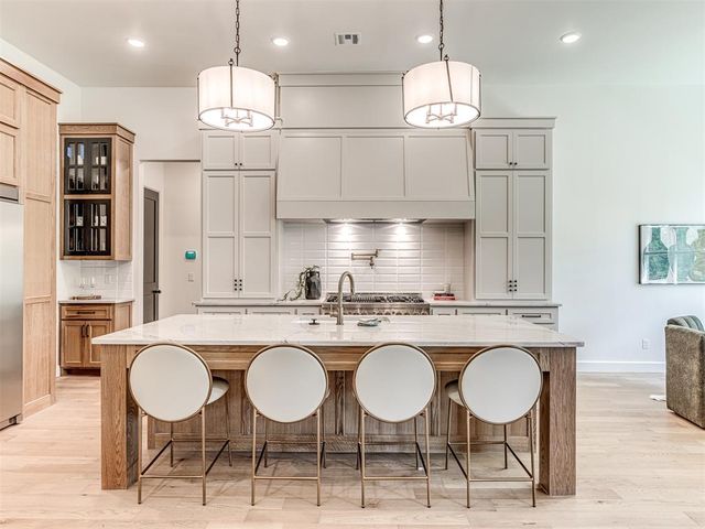 396 Old Creek Road, Edmond, OK 73034