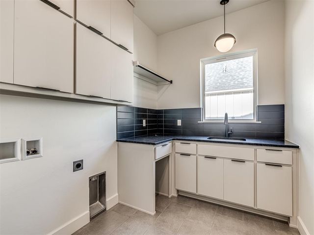 396 Old Creek Road, Edmond, OK 73034