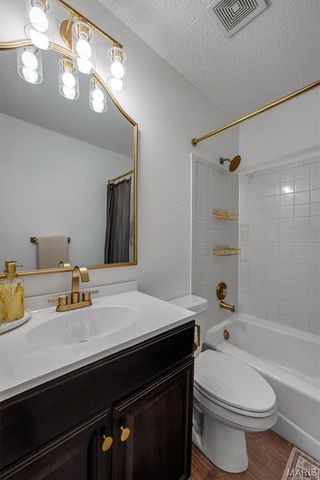 4205 Sunny Glen Court, Arnold, MO 63010