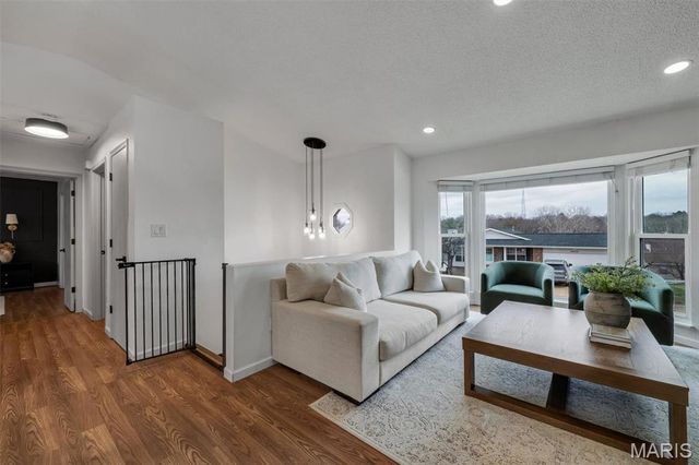 4205 Sunny Glen Court, Arnold, MO 63010