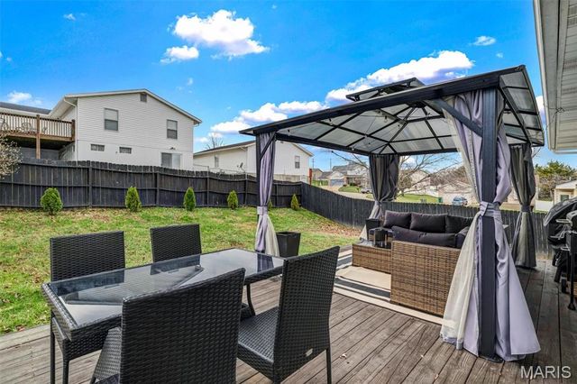 4205 Sunny Glen Court, Arnold, MO 63010