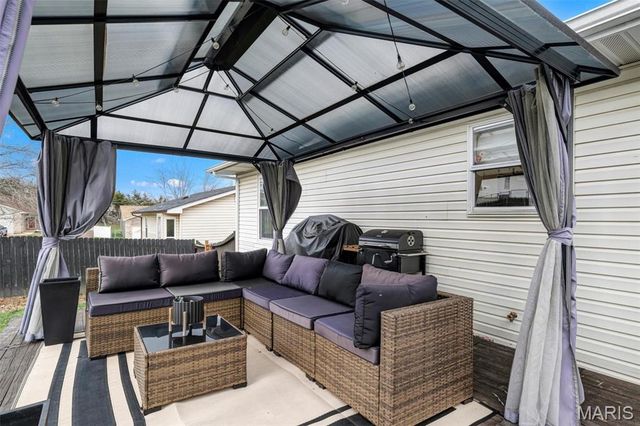 4205 Sunny Glen Court, Arnold, MO 63010