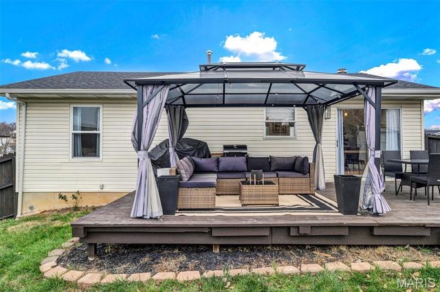 4205 Sunny Glen Court, Arnold, MO 63010