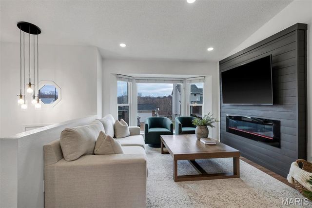 4205 Sunny Glen Court, Arnold, MO 63010