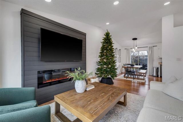 4205 Sunny Glen Court, Arnold, MO 63010