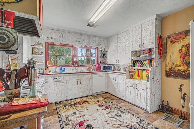 922 Runneburg Road, Crosby, TX 77532