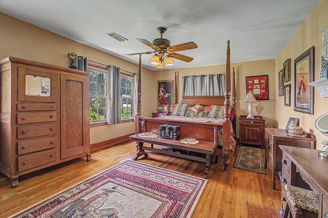 922 Runneburg Road, Crosby, TX 77532