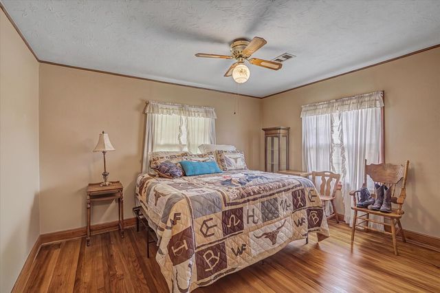 922 Runneburg Road, Crosby, TX 77532