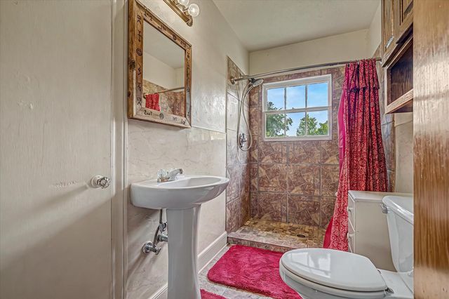 922 Runneburg Road, Crosby, TX 77532