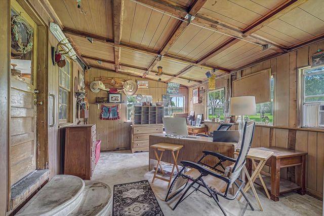 922 Runneburg Road, Crosby, TX 77532