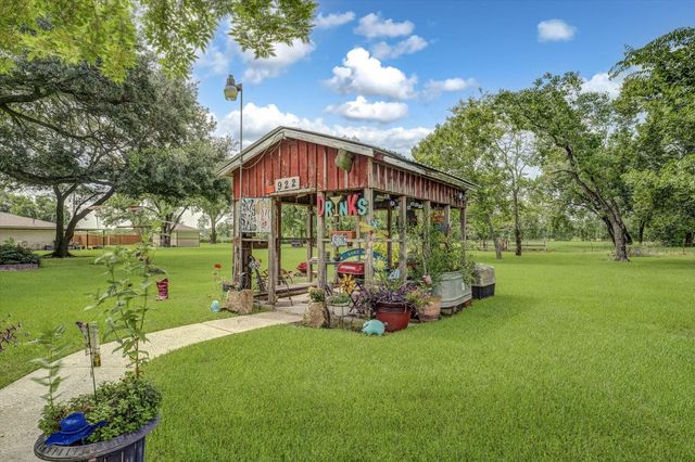 922 Runneburg Road, Crosby, TX 77532