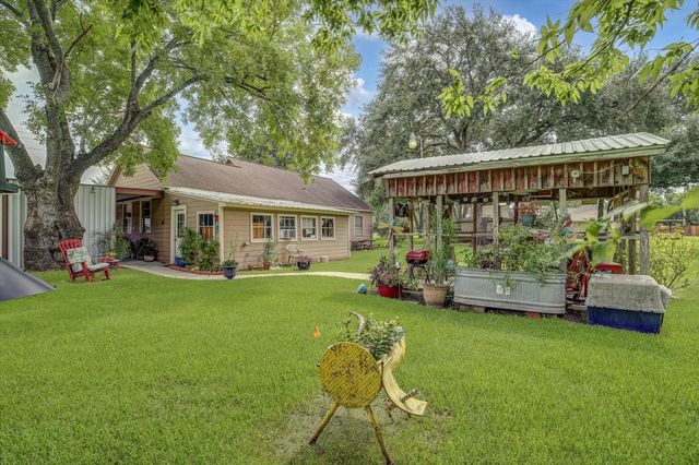 922 Runneburg Road, Crosby, TX 77532