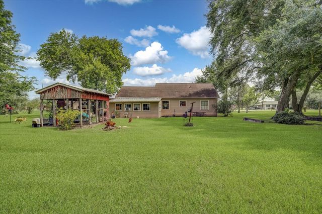 922 Runneburg Road, Crosby, TX 77532