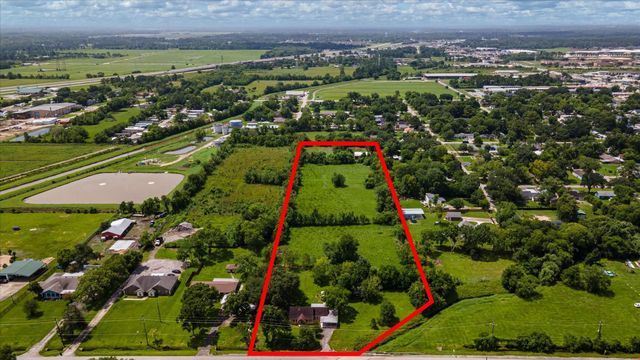 922 Runneburg Road, Crosby, TX 77532
