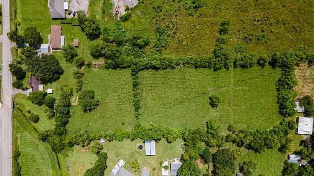 922 Runneburg Road, Crosby, TX 77532