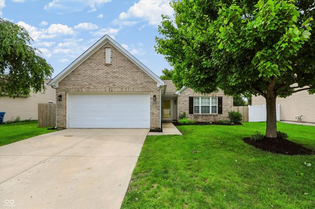 1180 Dahlgren Lane, Cicero, IN 46034