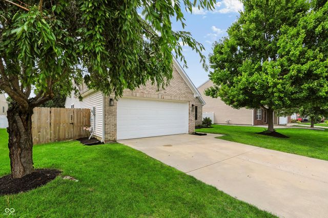 1180 Dahlgren Lane, Cicero, IN 46034