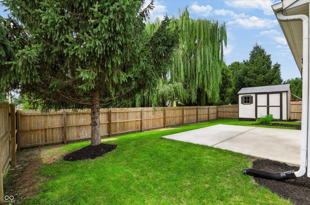 1180 Dahlgren Lane, Cicero, IN 46034