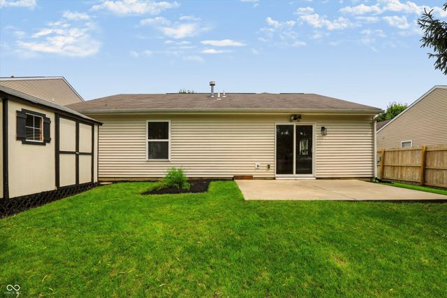 1180 Dahlgren Lane, Cicero, IN 46034