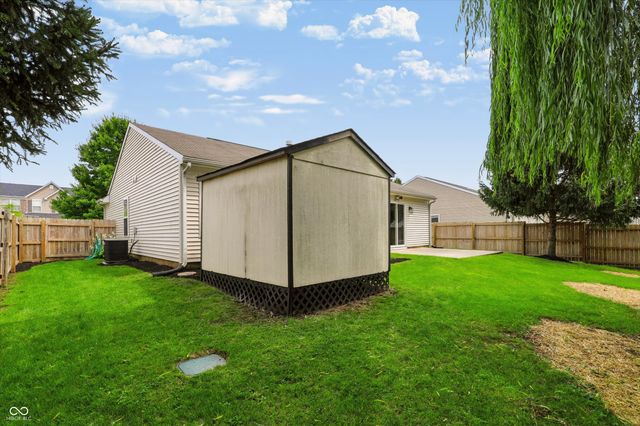 1180 Dahlgren Lane, Cicero, IN 46034