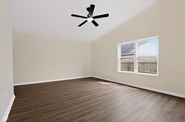 1180 Dahlgren Lane, Cicero, IN 46034