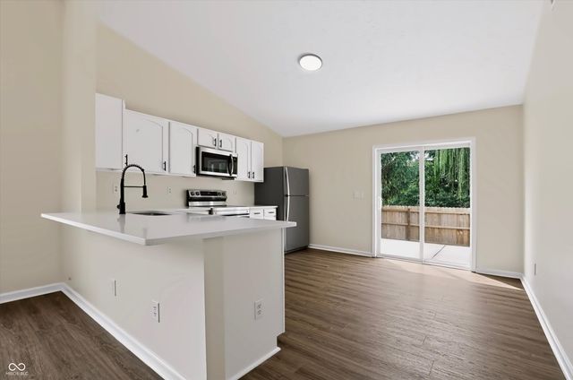 1180 Dahlgren Lane, Cicero, IN 46034