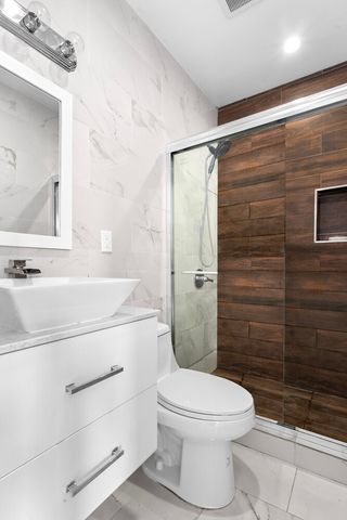 15 DEWEY Place, New York City, NY 11233