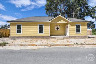 11 West Street, Savannah, GA 31415