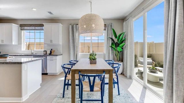 1364 Thunderbolt Lane, Rialto, CA 92376